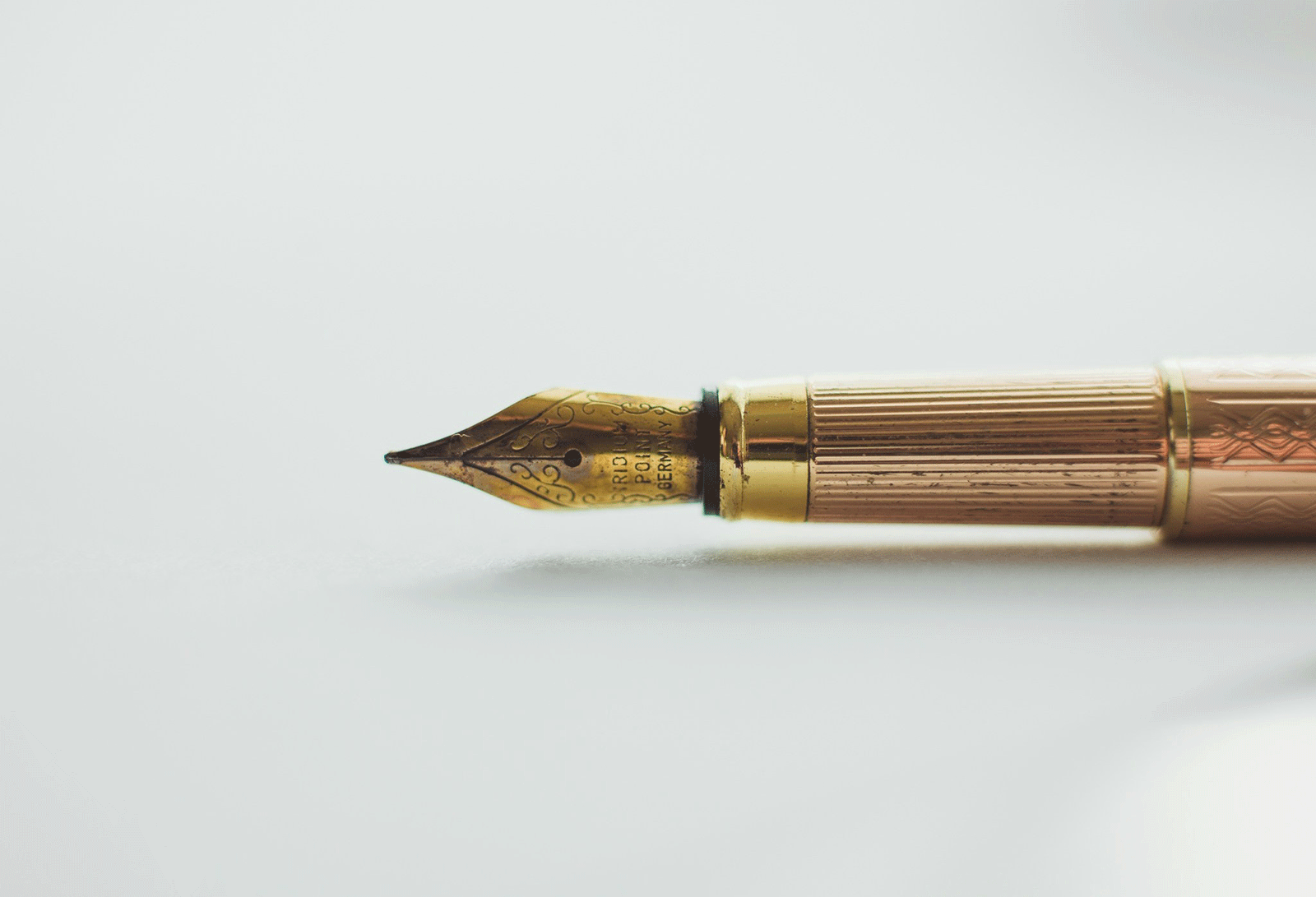 Old-fashioned gold fountain pen